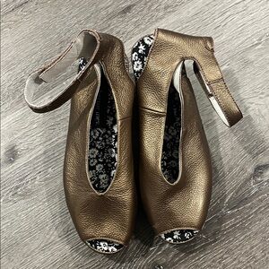 bernie mev. Bronze Peep-Toe Mules